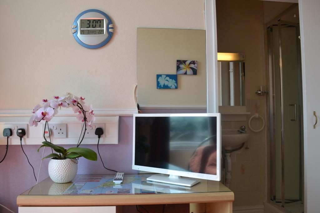 Adelphi Guest House Douglas Phòng bức ảnh